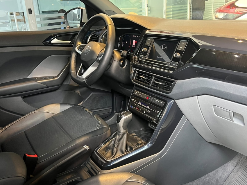 volkswagen t-cross 1.0 200 tsi total flex comfortline automatico 4p 20238