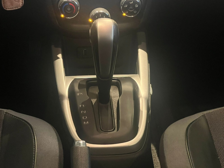 chevrolet onix 1.4 mpfi activ 8v flex 4p automatico 20197