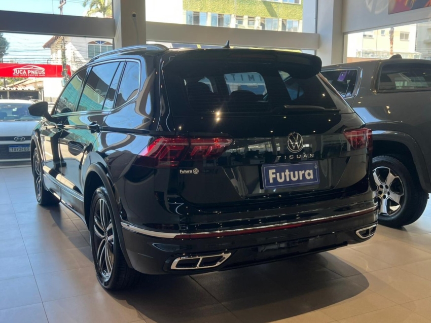 volkswagen tiguan 2.0 300 tsi gasolina allspace r-line automatico 4p 202411