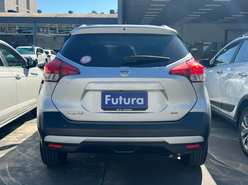 nissan kicks 1.6 16v flexstart sv 4p xtronic flex automatico 201712