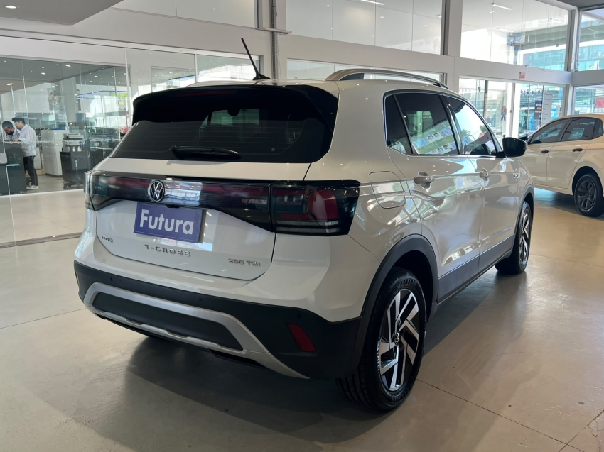 volkswagen t-cross 1.4 250 tsi total flex highline automatico gasolina 4p 202513