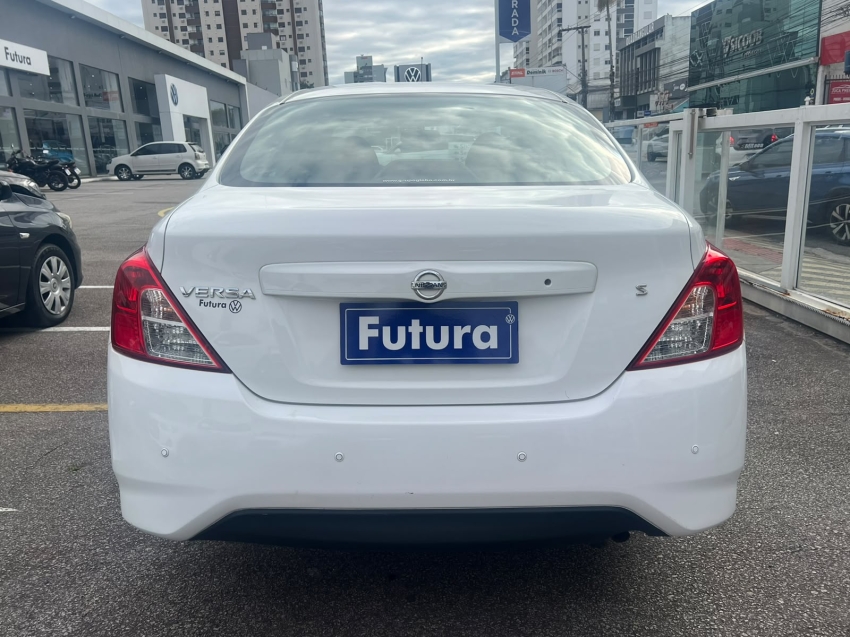 nissan versa 1.0 12v flex s 4p manual 201712