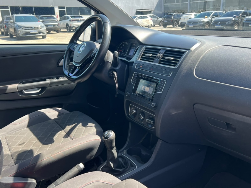 volkswagen fox 1.6 msi highline 16v flex 4p manual 20168