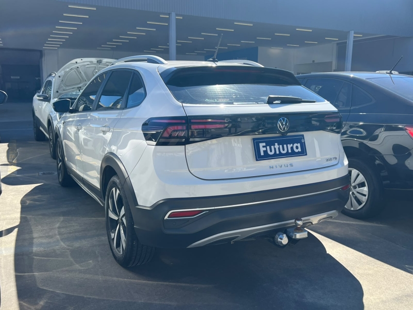 volkswagen nivus 1.0 200 tsi total flex highline automatico gasolina 4p 202411
