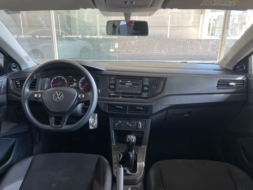 volkswagen polo 1.0 mpi track manual flex 4p automatico 2024