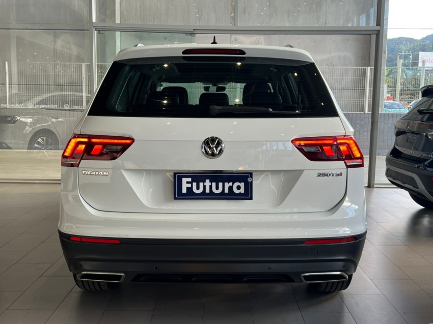 volkswagen tiguan 1.4 250 tsi total flex allspace comfortline tiptronic 4p automatico 2018