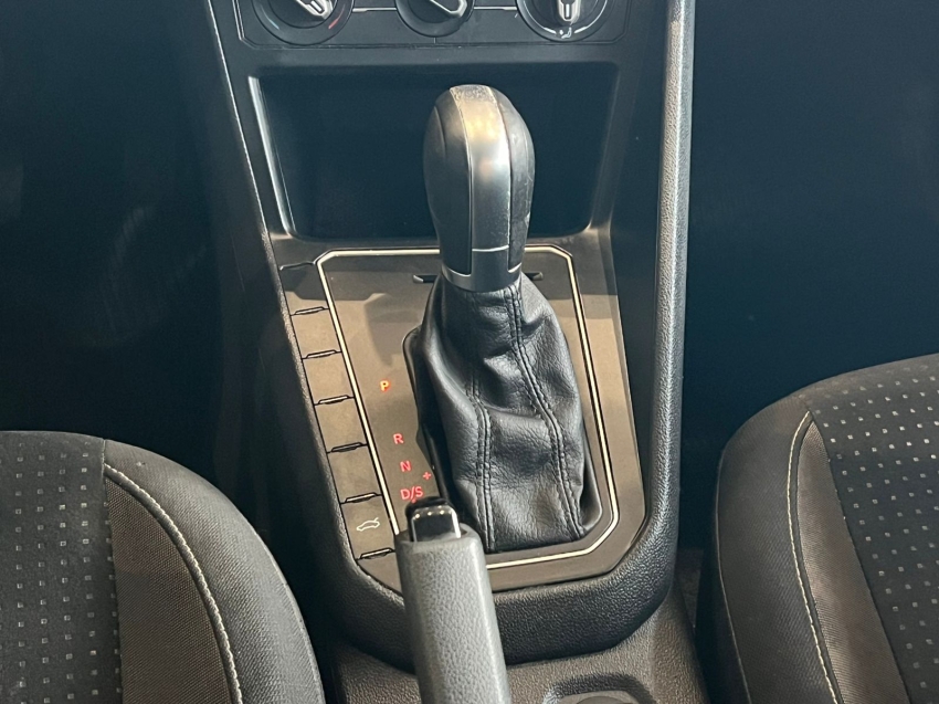 volkswagen polo 1.0 200 tsi comfortline automatico gasolina 4p 2018