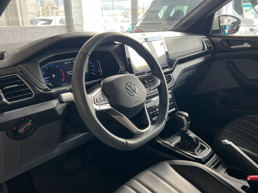volkswagen t-cross 1.0 200 tsi total flex comfortline automatico gasolina 4p 2025