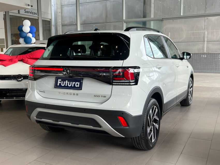 volkswagen t-cross 1.0 200 tsi total flex comfortline automatico gasolina 4p 2025