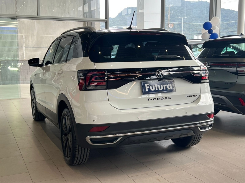 volkswagen t-cross 1.4 250 tsi total flex highline automatico gasolina 4p 2024