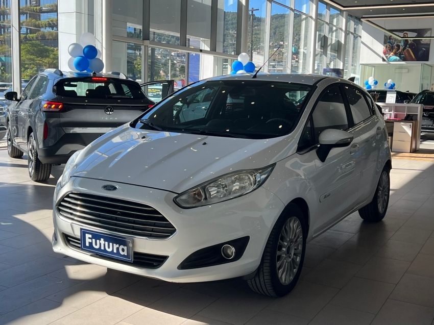 ford fiesta 1.6 titanium hatch 16v flex 4p powershift gasolina automatico 2017 ford fiesta 1.6 titanium hatch 16v flex 4p powershift gasolina automatico 2017