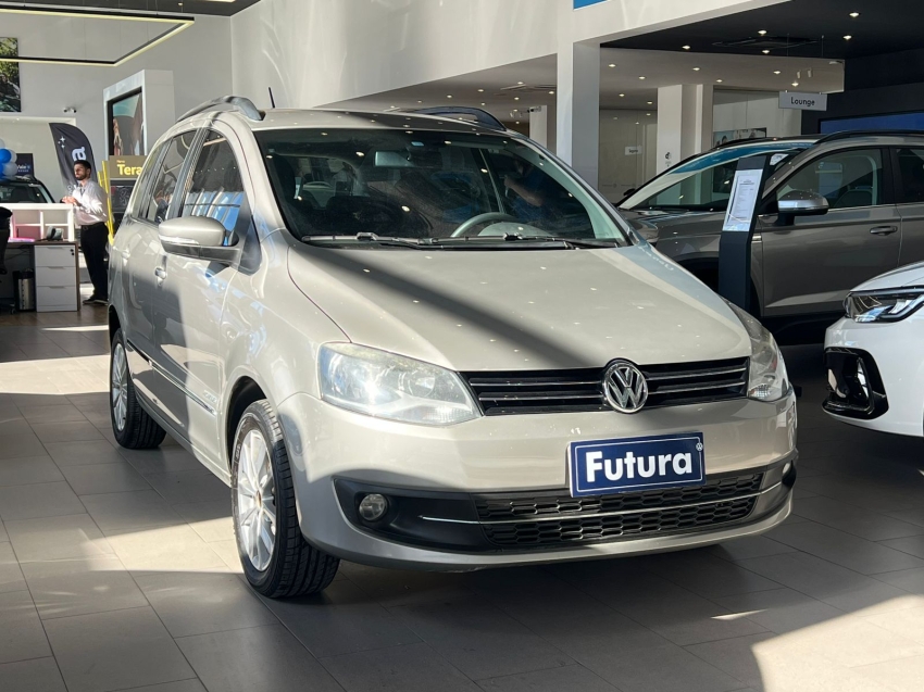 volkswagen spacefox 1.6 mi highline 8v flex 4p manual gasolina 2014