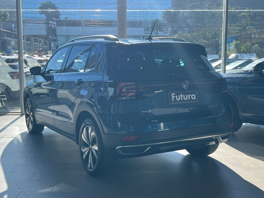 volkswagen t-cross 1.4 250 tsi total flex highline automatico gasolina 4p 2022