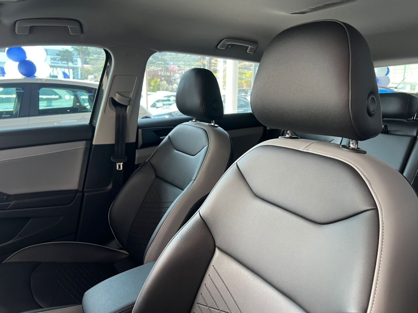 volkswagen taos 1.4 250 tsi total flex comfortline automatico gasolina 4p 2023