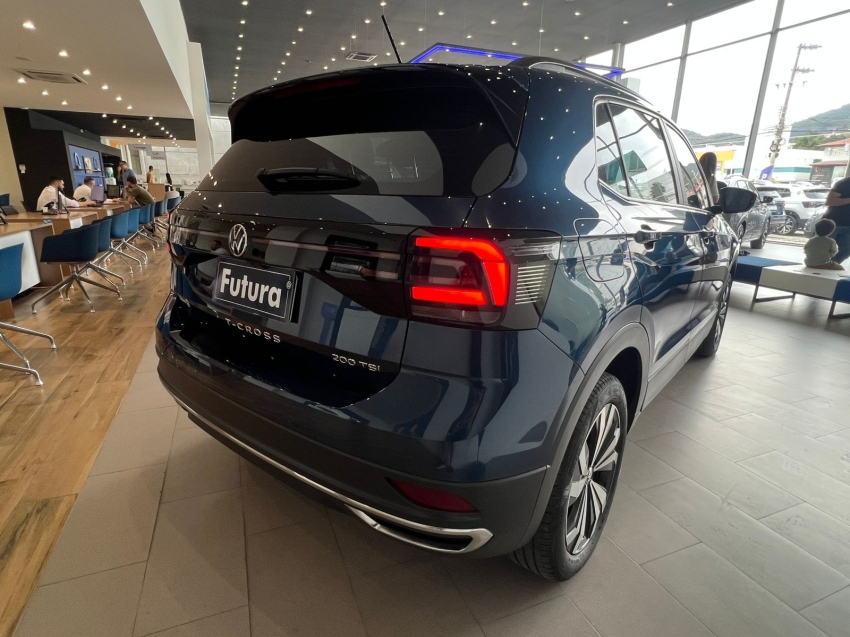 volkswagen t-cross 1.0 200 tsi total flex comfortline automatico gasolina 4p 2023