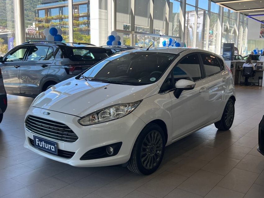 ford fiesta 1.6 titanium hatch 16v flex 4p powershift gasolina automatico 2015 ford fiesta 1.6 titanium hatch 16v flex 4p powershift gasolina automatico 2015