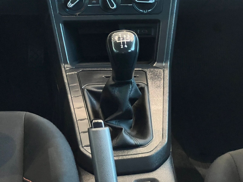 volkswagen polo 1.0 mpi track manual gasolina 4p 2025