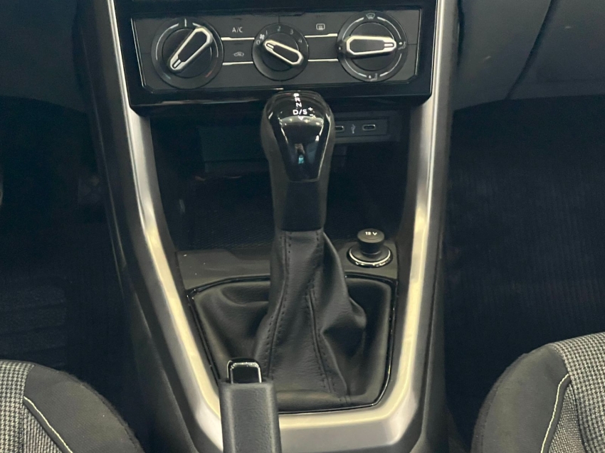 volkswagen t-cross 1.0 200 tsi total flex automatico gasolina 4p 2025