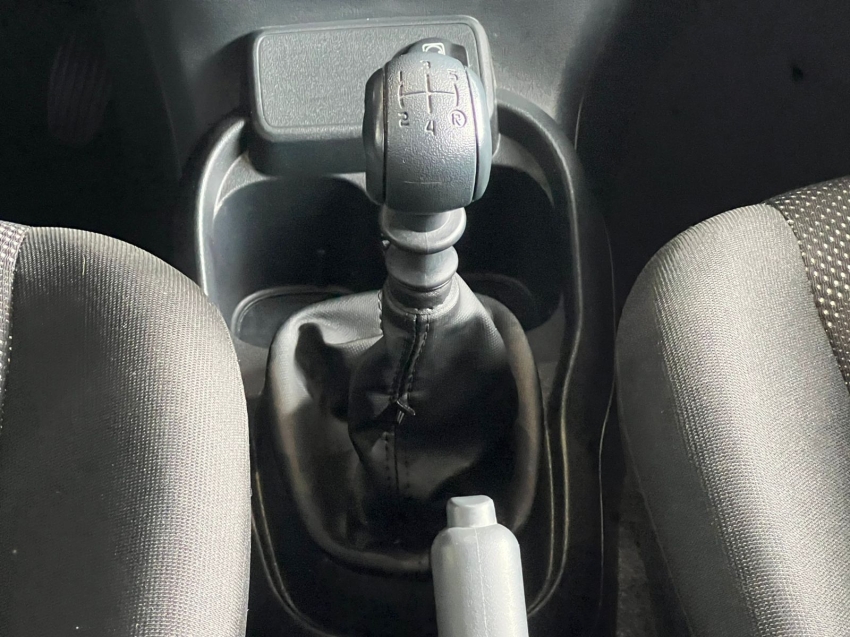 fiat mobi 1.0 evo flex like. manual gasolina 4p 2025