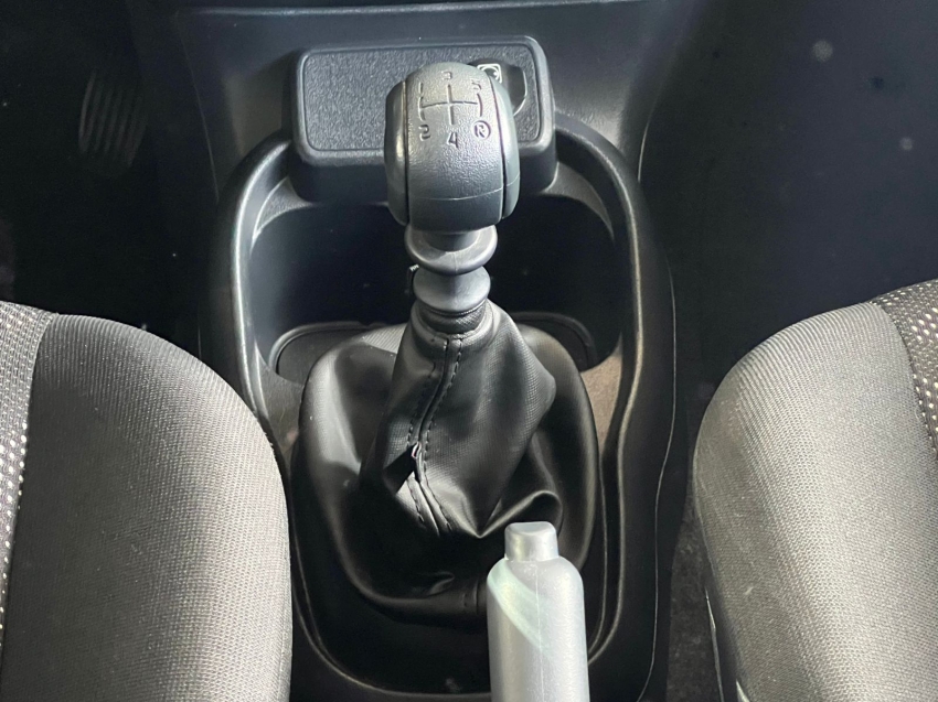 fiat mobi 1.0 evo flex like. manual gasolina 4p 2025