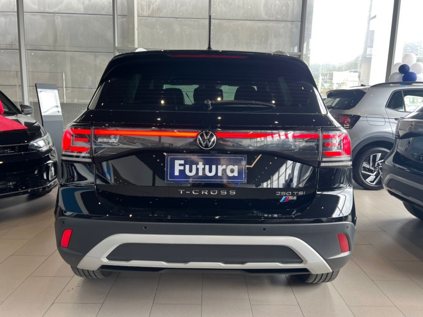 volkswagen t-cross 1.4 250 tsi total flex highline automatico gasolina 4p 2025