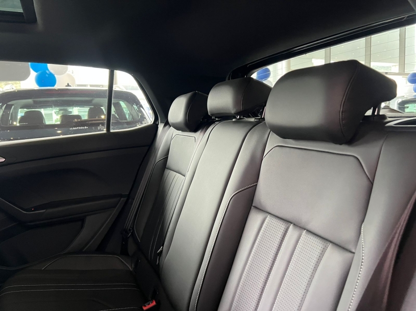 volkswagen t-cross 1.4 250 tsi total flex highline automatico gasolina 4p 2025