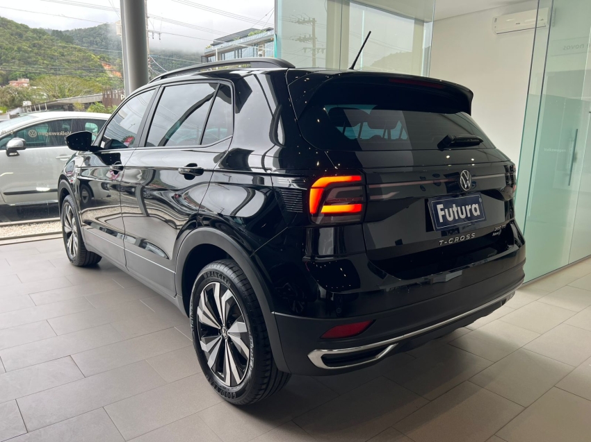 volkswagen t-cross 1.0 200 tsi total flex comfortline automatico gasolina 4p 2023