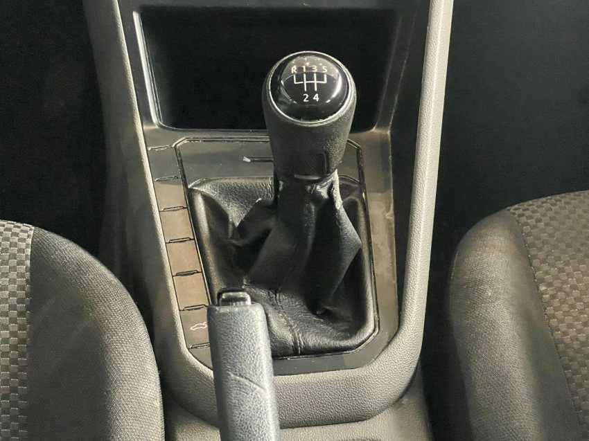 volkswagen polo 1.0 mpi total flex manual gasolina 4p 2019