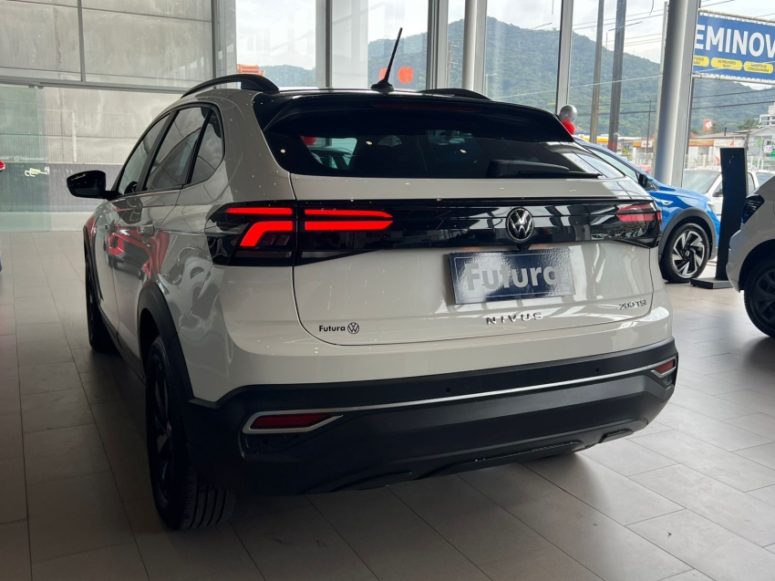 volkswagen nivus 1.0 200 tsi total flex comfortline automatico gasolina 4p 202211