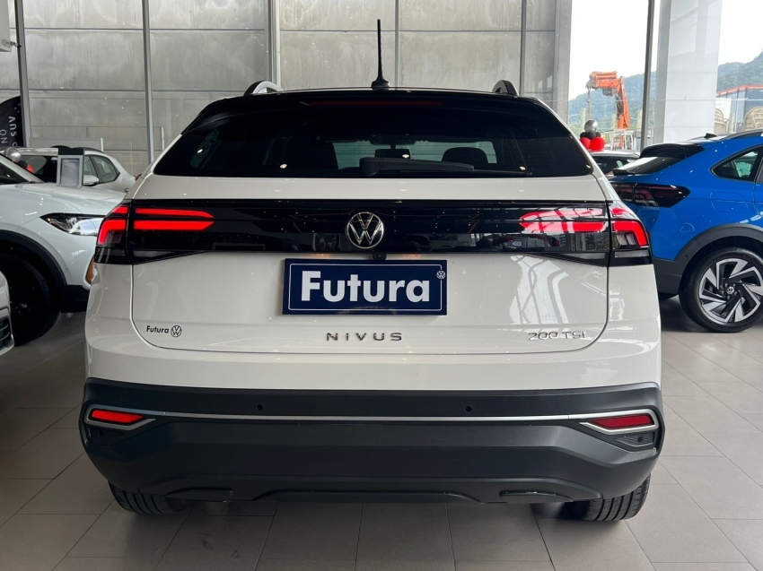 volkswagen nivus 1.0 200 tsi total flex comfortline automatico gasolina 4p 202212