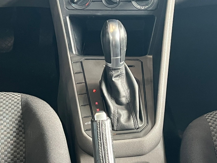 volkswagen polo 1.6 msi total flex automatico gasolina 4p 20198