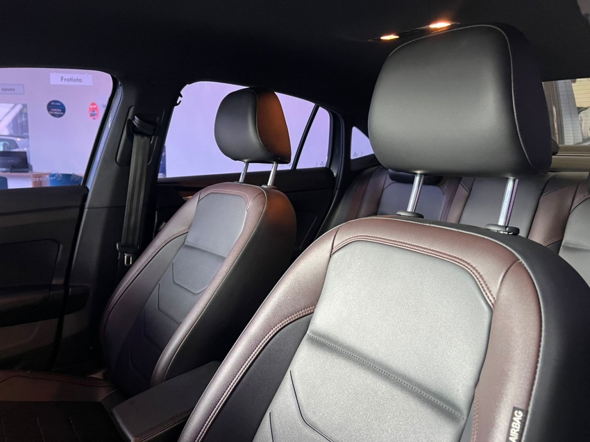 volkswagen virtus 1.0 200 tsi highline automatico gasolina 4p 20244