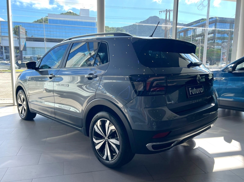 volkswagen t-cross 1.0 200 tsi total flex comfortline automatico gasolina 4p 202411