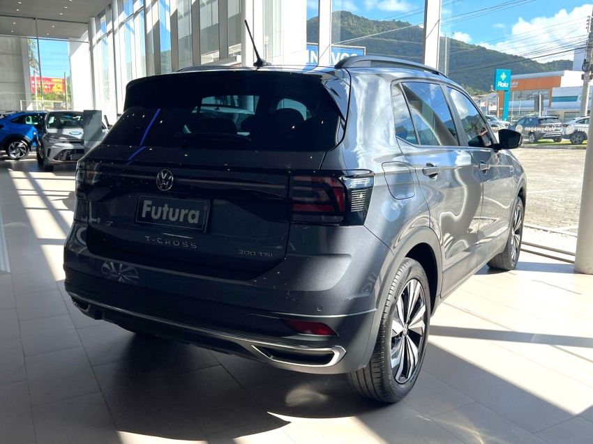 volkswagen t-cross 1.0 200 tsi total flex comfortline automatico gasolina 4p 202413