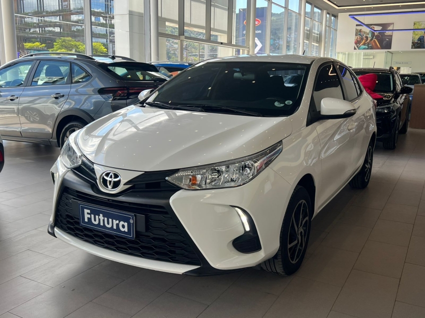 toyota yaris 1.5 16v flex xl multidrive gasolina 4p automatico 2024
