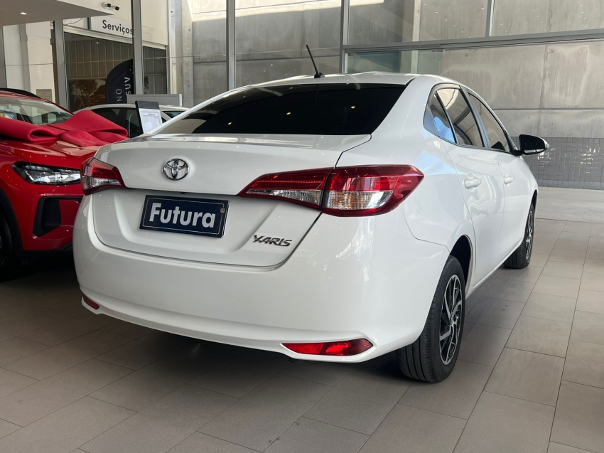 toyota yaris 1.5 16v flex xl multidrive gasolina 4p automatico 202413