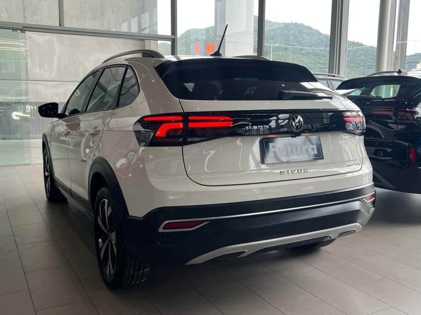 volkswagen nivus 1.0 200 tsi total flex highline automatico gasolina 4p 202113