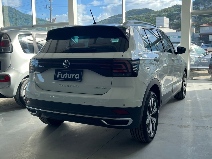 volkswagen t-cross 1.4 250 tsi total flex highline automatico gasolina 4p 202413