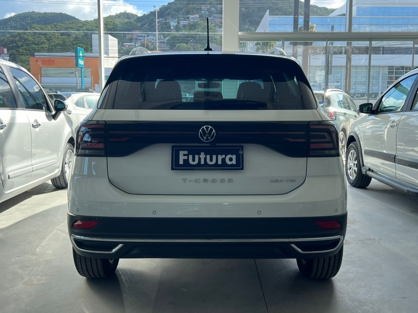 volkswagen t-cross 1.4 250 tsi total flex highline automatico gasolina 4p 202412