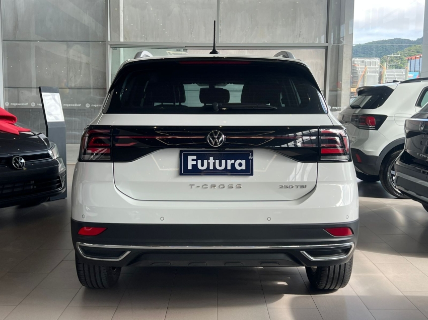 volkswagen t-cross 1.4 250 tsi total flex highline automatico gasolina 4p 202411