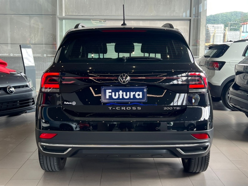 volkswagen t-cross 1.0 200 tsi total flex comfortline automatico gasolina 4p 202212