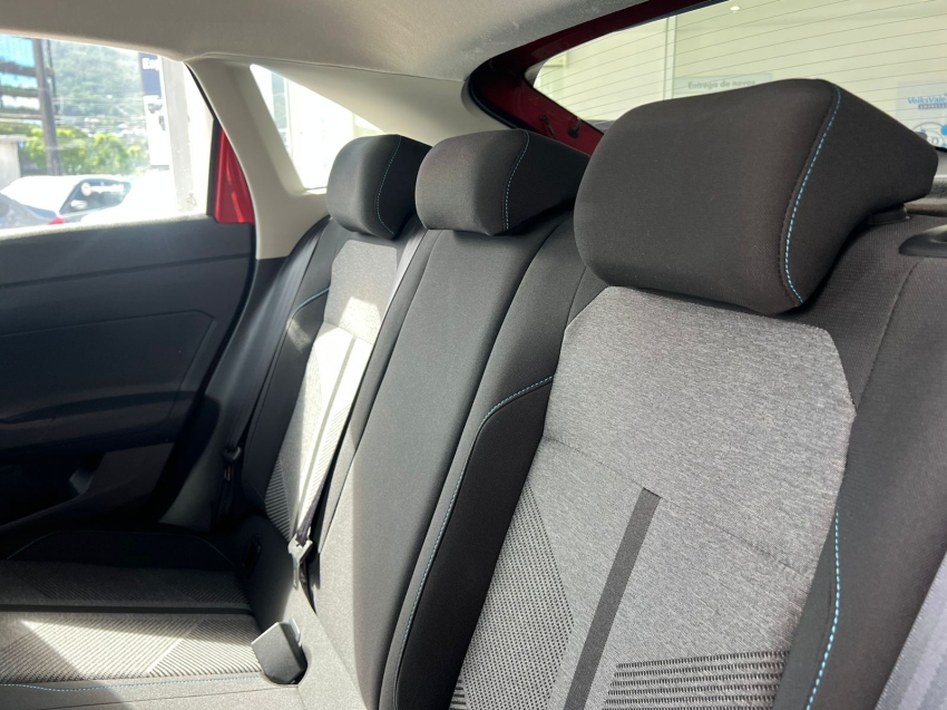 volkswagen nivus 1.0 200 tsi total flex comfortline automatico gasolina 4p 202510