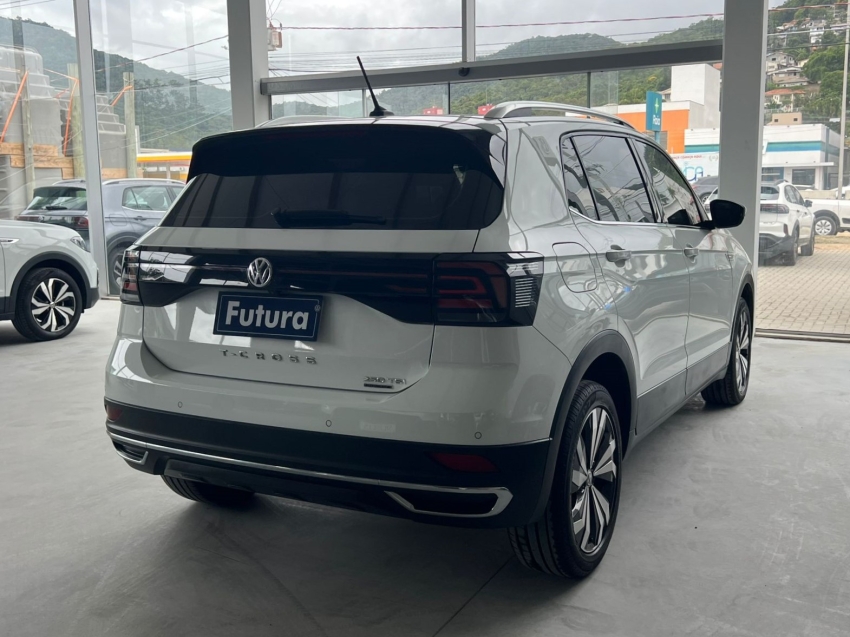 volkswagen t-cross 1.4 250 tsi total flex highline automatico gasolina 4p 202013