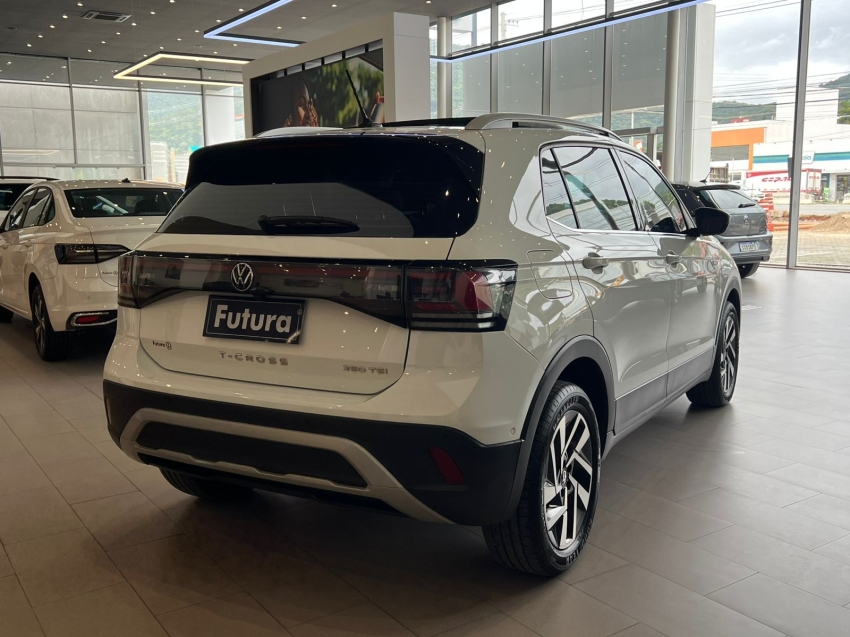 volkswagen t-cross 1.4 250 tsi total flex highline automatico gasolina 4p 202513