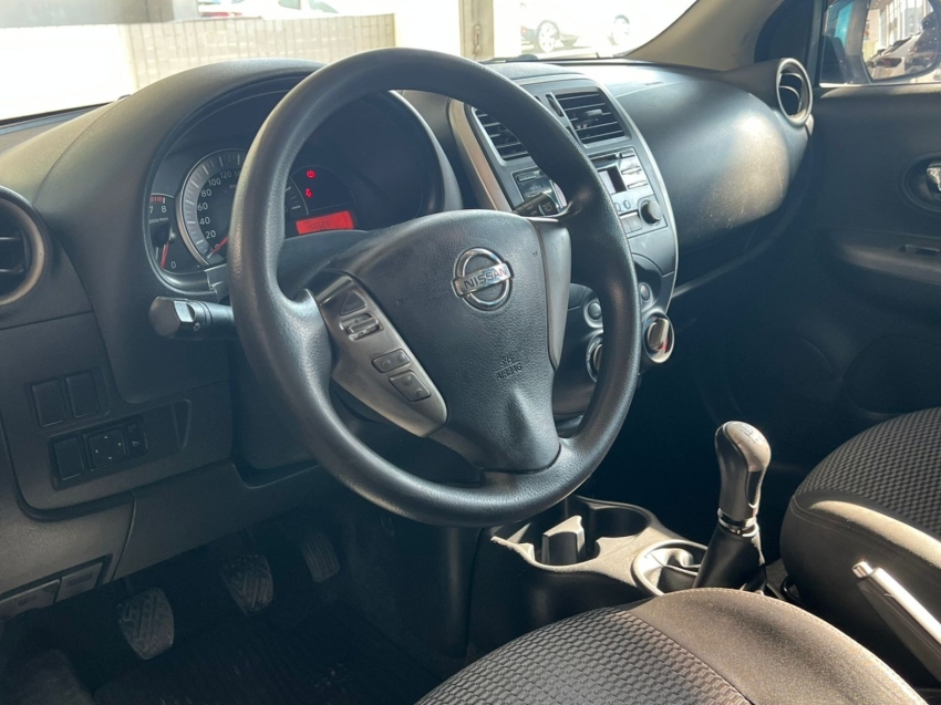 nissan march 1.0 sv 16v flex 4p manual gasolina 20153