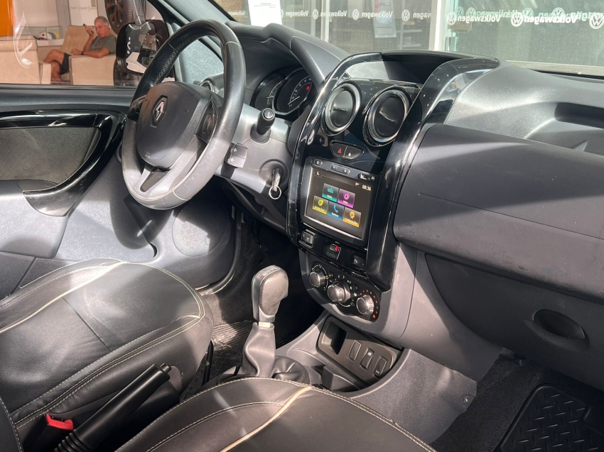 renault duster oroch 2.0 16v hi-flex dynamique automatico flex 4p 20208