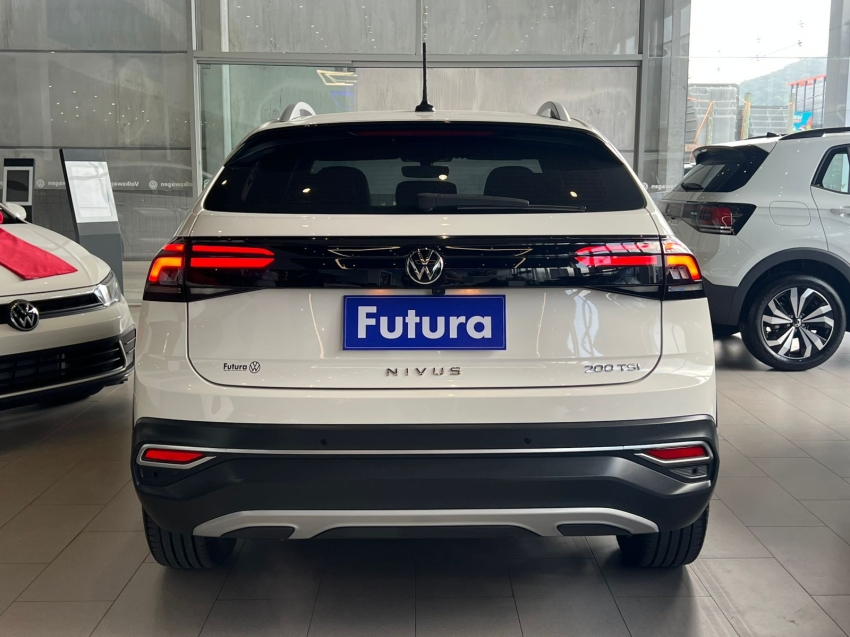 volkswagen nivus 1.0 200 tsi total flex highline automatico 4p 202212
