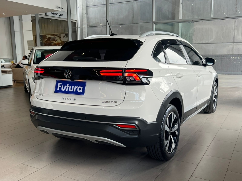 volkswagen nivus 1.0 200 tsi total flex highline automatico 4p 202213