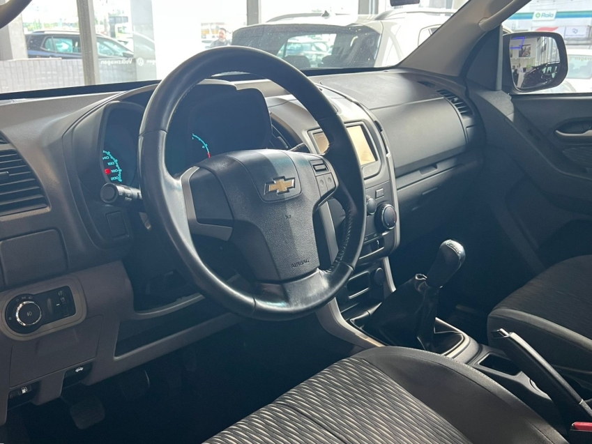 chevrolet s10 2.8 lt 4x2 cd 16v turbo diesel 4p manual 20153