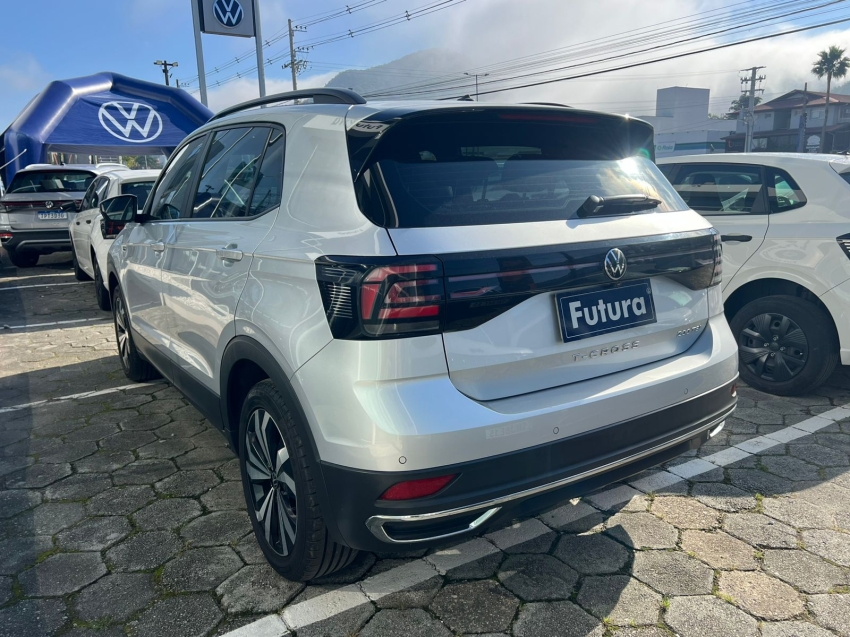 volkswagen t-cross 1.0 200 tsi total flex comfortline automatico gasolina 4p 202311